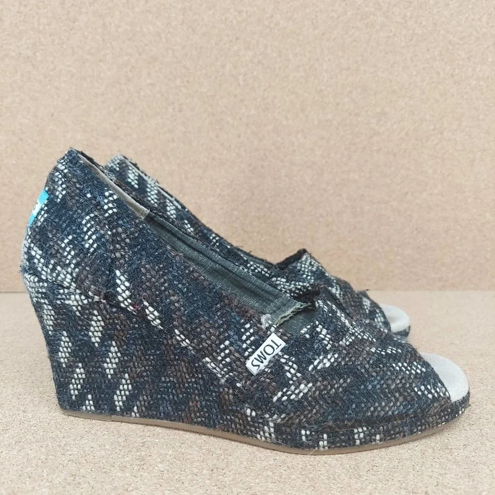 Toms Womens Peep Toe Slip On Wedge Heels Size 8_10